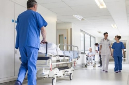 Bayram süfrəsində zəhərləndilər