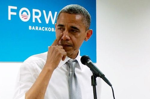 Obama göz yaşlarını saxlaya bilmədi