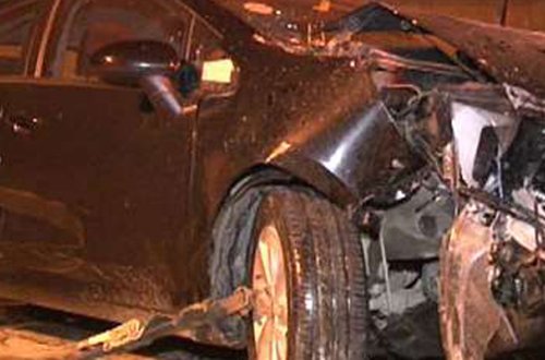 Bakıda səfirin xidməti maşını qəzaya düşdü