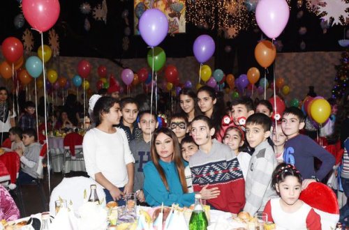 Mehriban Əliyeva: 2016-cı il ölkəmiz üçün yeni uğurlar gətirəcək