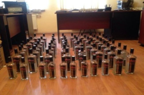 Gömrükdə araq və siqaret əməliyyatı