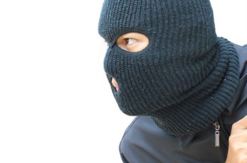 Bakıda qadına qarşı soyğunçuluq