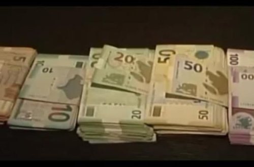 Bacısının evindən 32 min manat oğurlayan şəxs 8 il cəza aldı