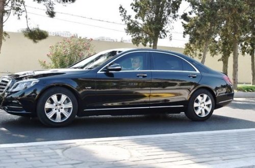 Prezident Bakıda maşın sürdü