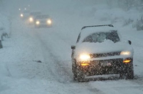 ABŞ-da güclü qar həyatı iflic etdi