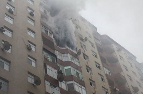 Bakıda yaşayış binasında yanğın