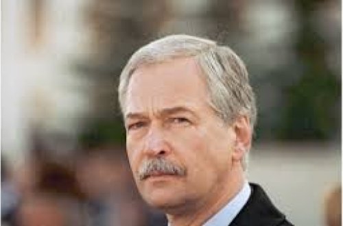 Putin yaxın dostuna vəzifə verdi