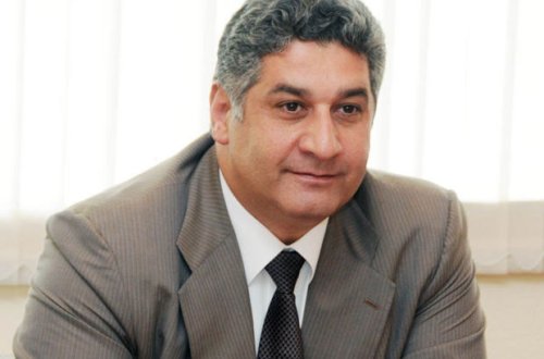 Azad Rəhimov manatın məzənnəsinin düşməsindən danışdı