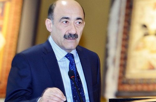 Nazir qalmaqallı direktoru işdən çıxardı