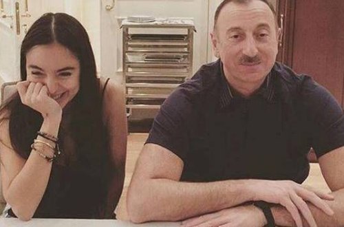 Leyla Əliyeva atasının doğum günündən fotolar paylaşıb
