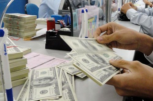 Dollarla krediti olanlara xəbər var