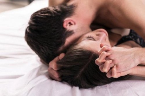 Qonşusu intim əlaqədə ola-ola 