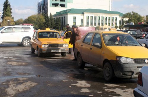 Prezidentin fərmanı taksi sürücüləri üçün nələri dəyişdi?