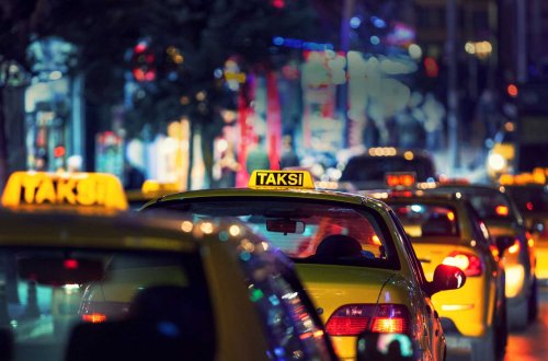 Taksilər üçün lisenziya ləğv olundu