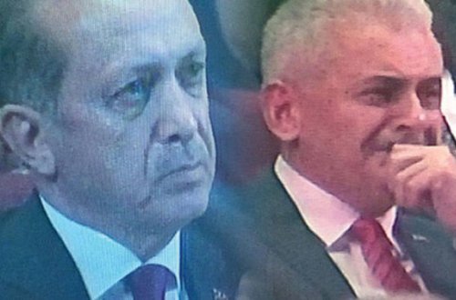 Türkiyə prezidenti və baş nazir ağladı