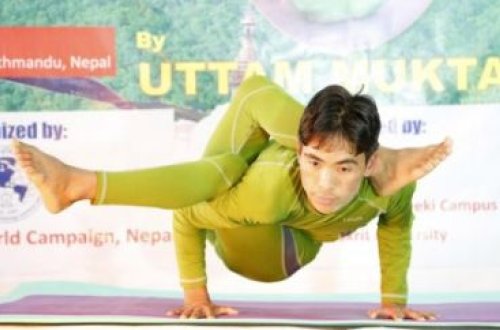 Dayanmadan 2 gün 2 gecə yoqa ilə məşğul oldu