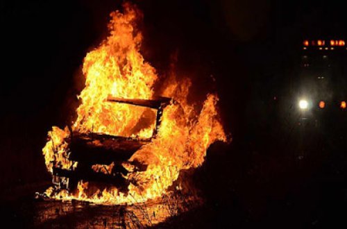 ABŞ-da erməni qadın iş yoldaşının maşınını yandırıb