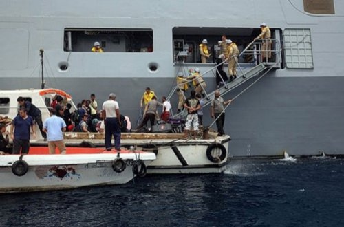 Göyərtəsində 120-dən çox sərnişin olan gəmi batdı