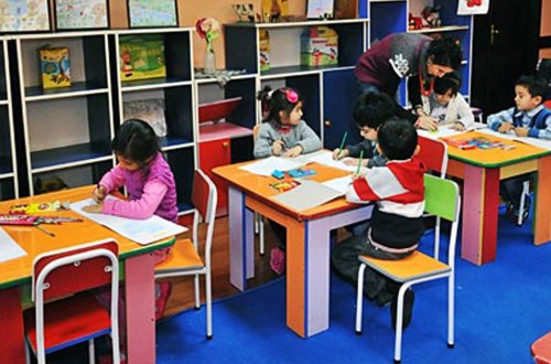 Azərbaycanda məktəbdənkənar müəssisələrlə bağlı yeni qaydalar hazırlanacaq