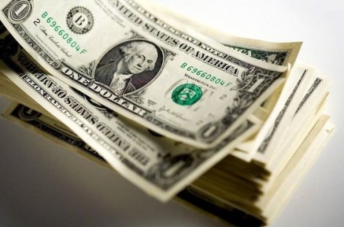 Dollar sürətlə ucuzlaşır