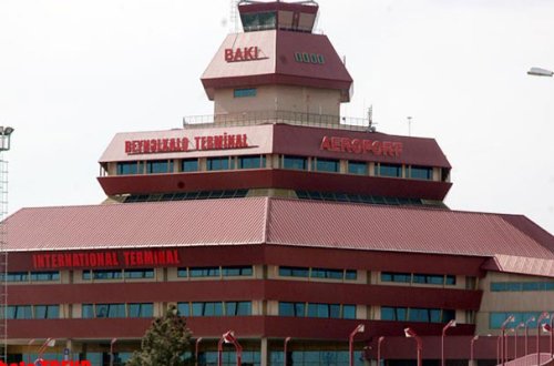 Aeroportda fleşmob keçirilib