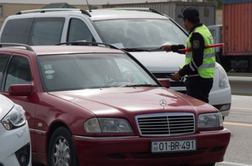 Mərkəzi yollar bağlanır
