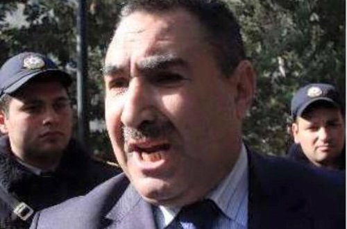 BDU-da mühafizəçi tələbələri qorxuzaraq onları necə soyur?