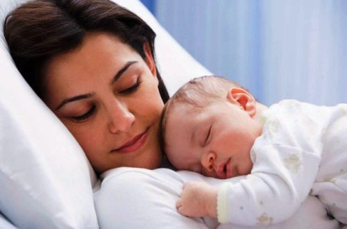 15 yaşında iki uşaq anası...