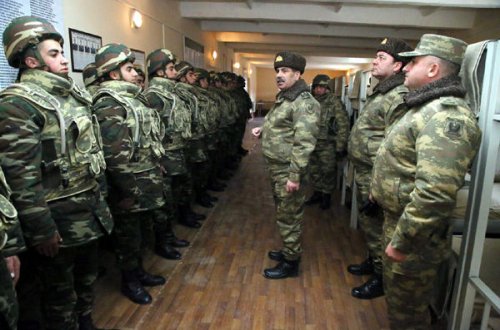 Zakir Həsənov cəbhəyə getdi