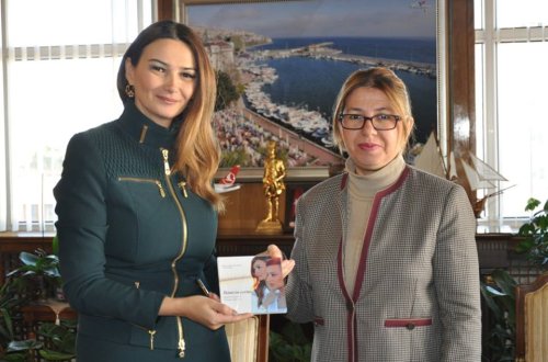 Qənirə Paşayeva Sinop valisi ilə görüşdə Xocalı Soyqırımından danışıb