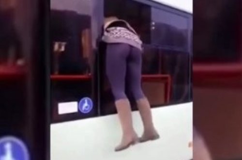 Gediş haqqı vermək istəməyən qızdan qeyri-adi hərəkət