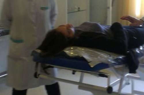 Deputatın qohumu iki tələbə qızı avtomobillə vurdu