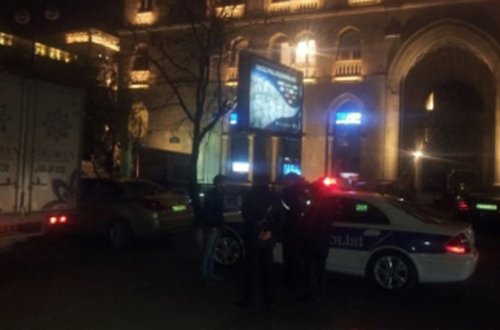 Bakıda keçmiş nazirin oğlu polisi təhqir etdi