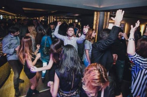 Otellərdə bir gecəsi 1500 manat...