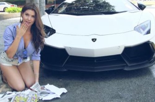 Bu qız bütün oğlanların ağlını başından aldı