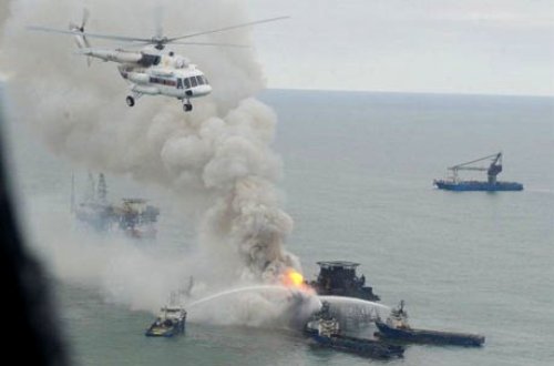 Xəzərdə itkin düşən neftçilərin axtarışları davam etdirilir