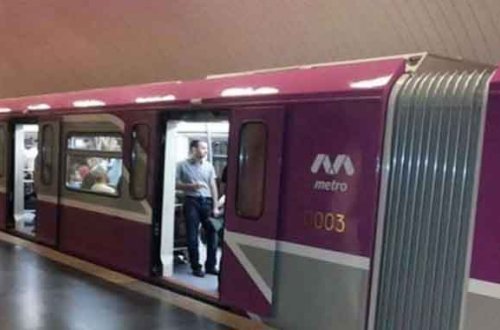 Metrodan istifadə edən valideynlərin nəzərinə