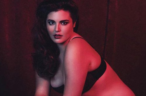 Məşhur atanın qızı alt paltarı reklamında