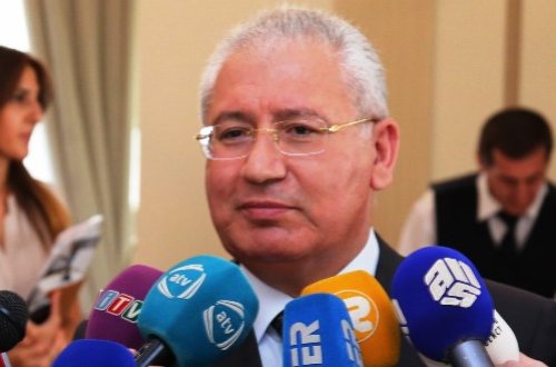 Azərbaycanda nazirin xidməti avtomobili qəzaya düşdü