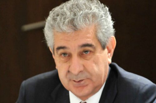 Baş nazirin müavini xəsarət almış neftçiləri ziyarət edib