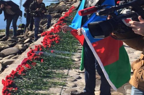 Bakıda neftçilər anıldı