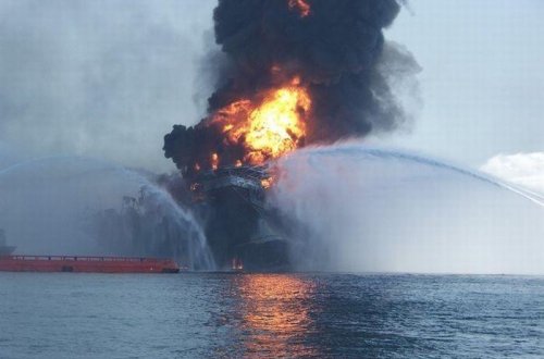 Qəza vaxtı platformada olan neftçilərin