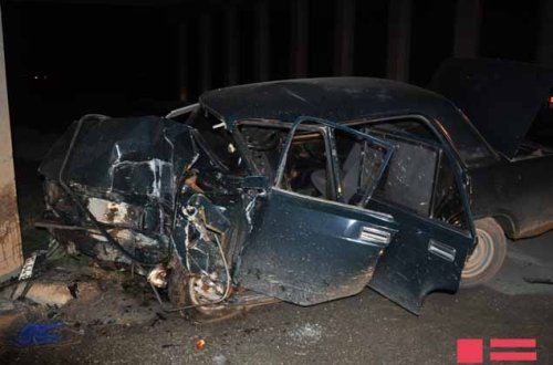 Hacıqabulda baş verən yol qəzasında sürücü ağır xəsarət alıb