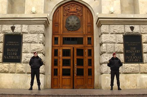 Polkovnikin baş leytenantı döyməsinə