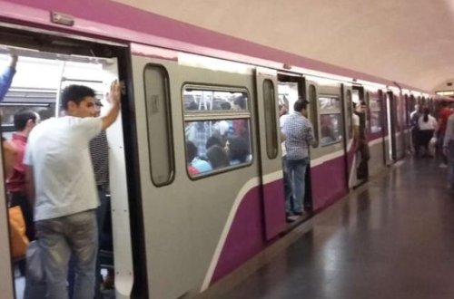 Metroda yeni aparatlar quraşdırılır
