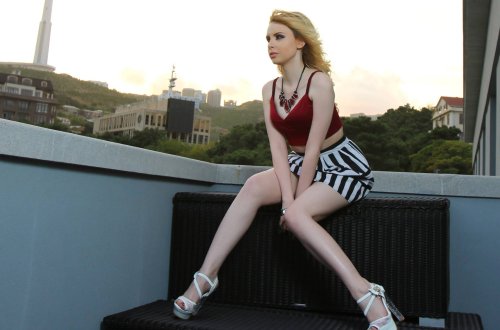 Azərbaycanlı seksual model yenə kişiləri dəli etdi