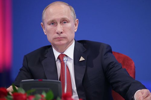 Putin Parisdə keçirilən beynəlxalq konfransda prezidentlərlə foto çəkdirməyib
