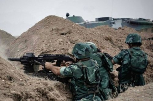 Düşmən mövqelərinə 90 atəş zərbəsi endirilib