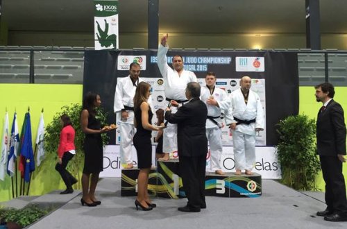 İlham Zəkiyev 6 qat Avropa çempionu oldu