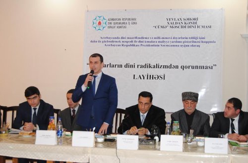 Yevlaxda “Dindarların radikalizmin təsirlərindən qorunması” layihəsi çərçivəsində maarifləndirici tədbir keçirilib